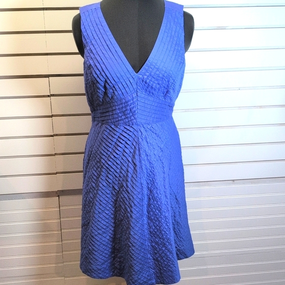 J. Crew Pleated A Line Sleeveless Blue Chevron Blue Cotton Dress, size 10 NWT - Picture 3 of 12